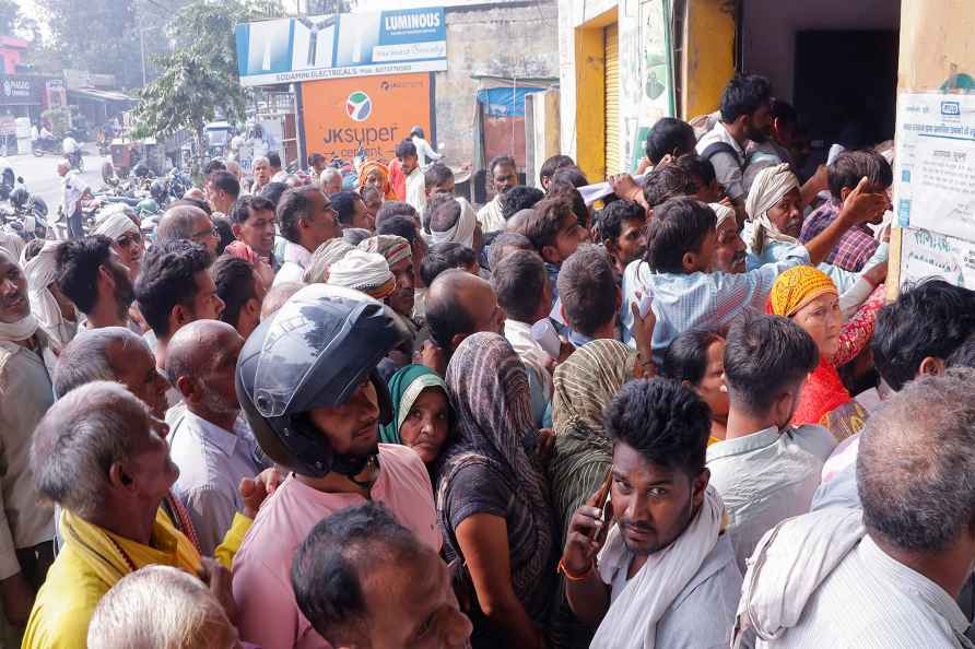 Farmers at Pradhan Mantri Kisan Samruddhi Kendra