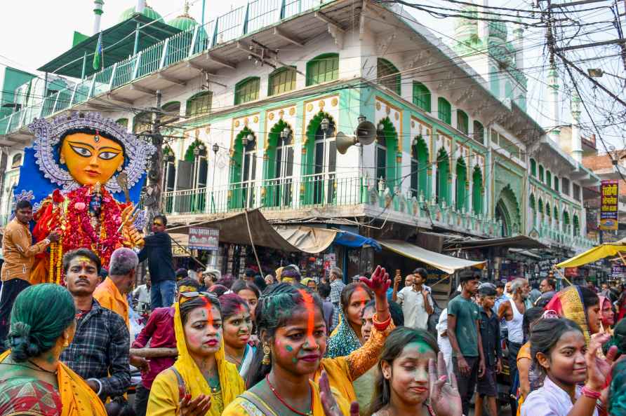 Goddess Kali idol immersion in Prayagraj