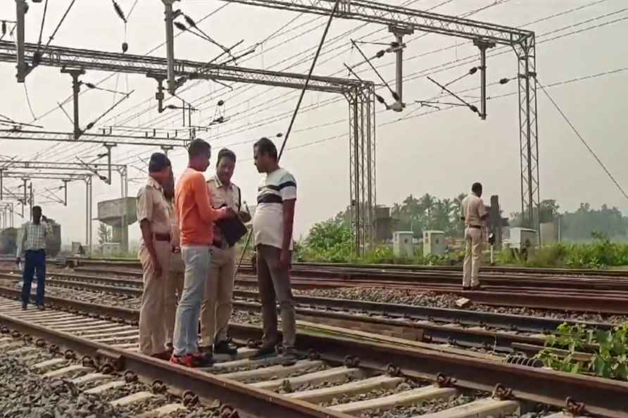 Miscreants open fire, throw objects at Nandan Kanan Express