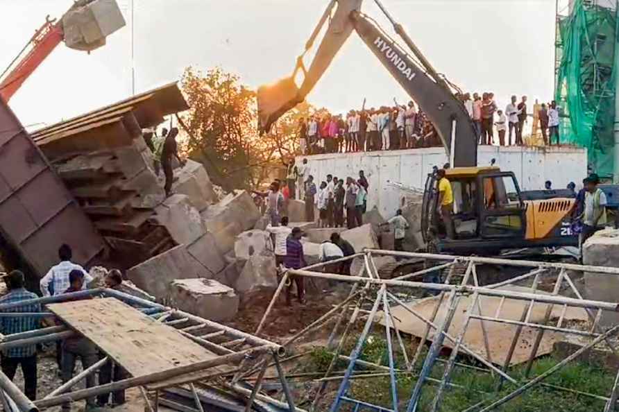 1 dead in collapse of structure in bullet train site