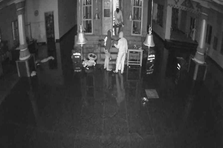 CCTV captures thieves at temple in Mangaluru