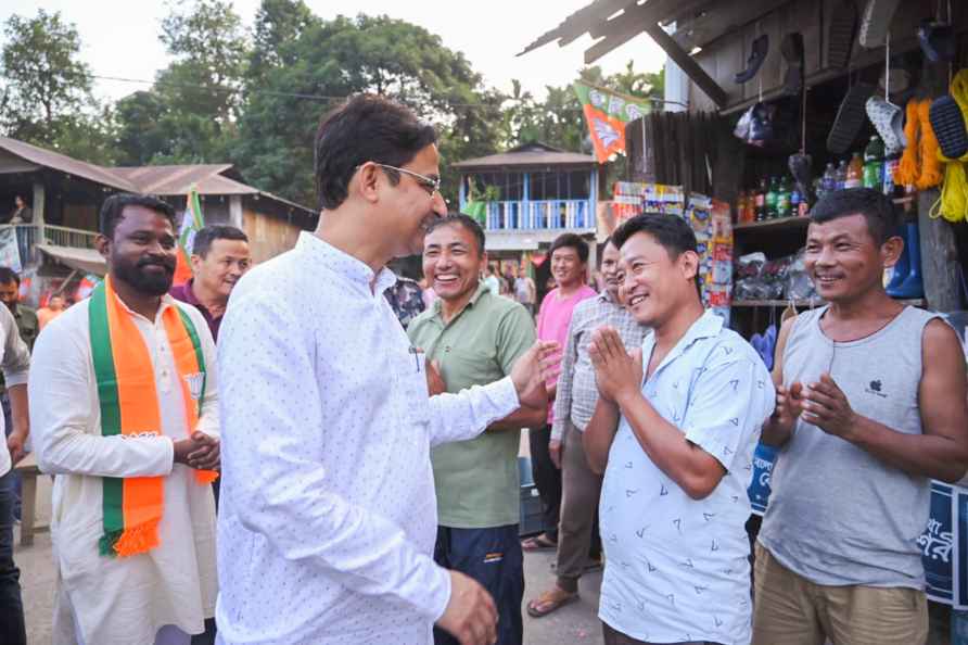 Raju Bista campaigns for Rahul Lohar in Madarihat