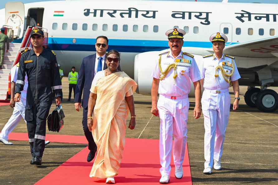 Prez Murmu at INS Hansa