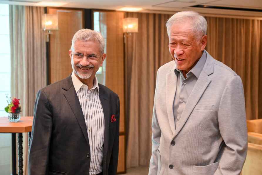 Jaishankar, Shanmugaratnam meet