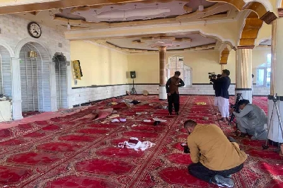 4 killed in Kabul mosque blast during prayers