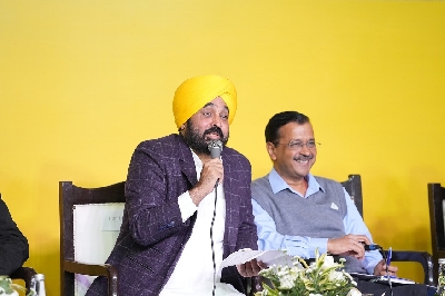 Previous govts neglected eduction  and health sectors: Kejriwal