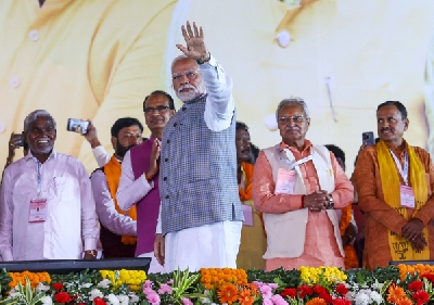 Jharkhand's dreams are that of BJP's: PM Modi at Jameshdpur rally