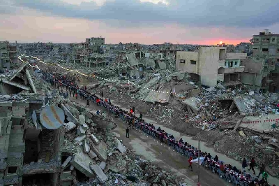 Israel cuts off aid to Gaza to pressure Hamas to accept new ceasefire proposal